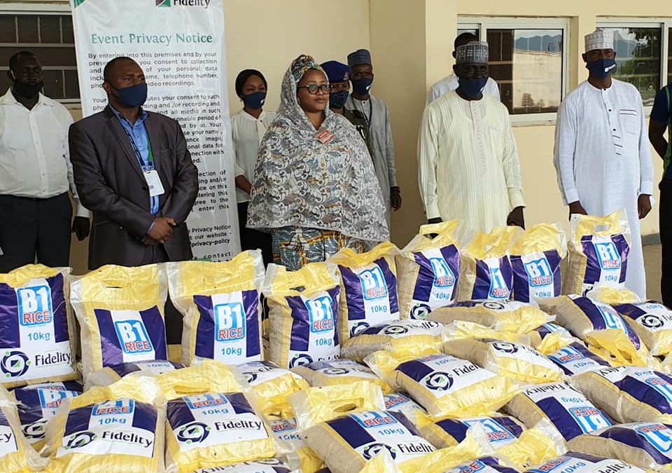 COVID-19: Fidelity Bank Extend helping hand to Adamawa Govt, donates food items