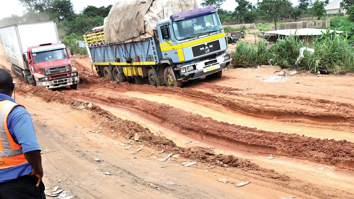 Drivers lament terrible condition of Akure-Owo highway