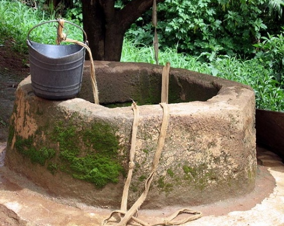 Man jumps inside well after children raise alarm in an attempt to kill wife