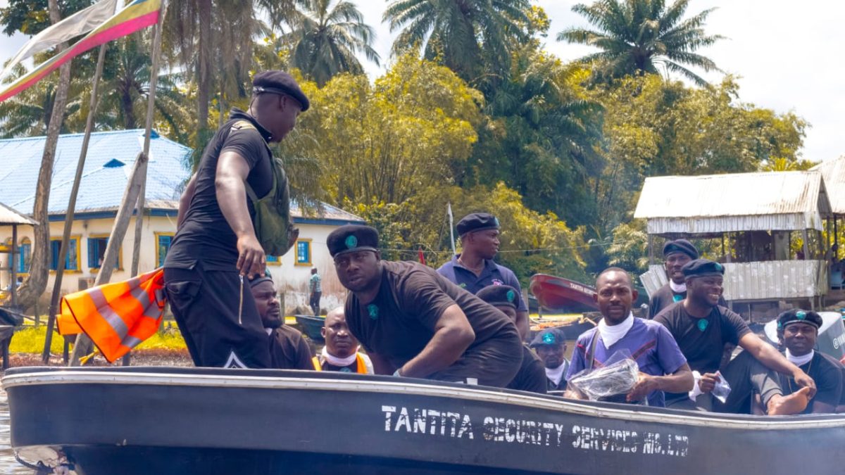 Security operatives arrest yet another oil thief’s vessel in Bayelsa